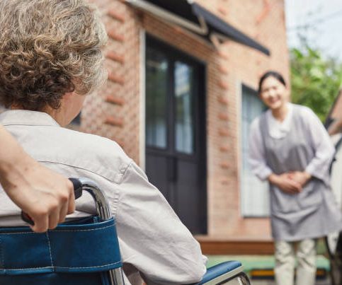 介護の仕事を極めることで未来は切り開けるのか