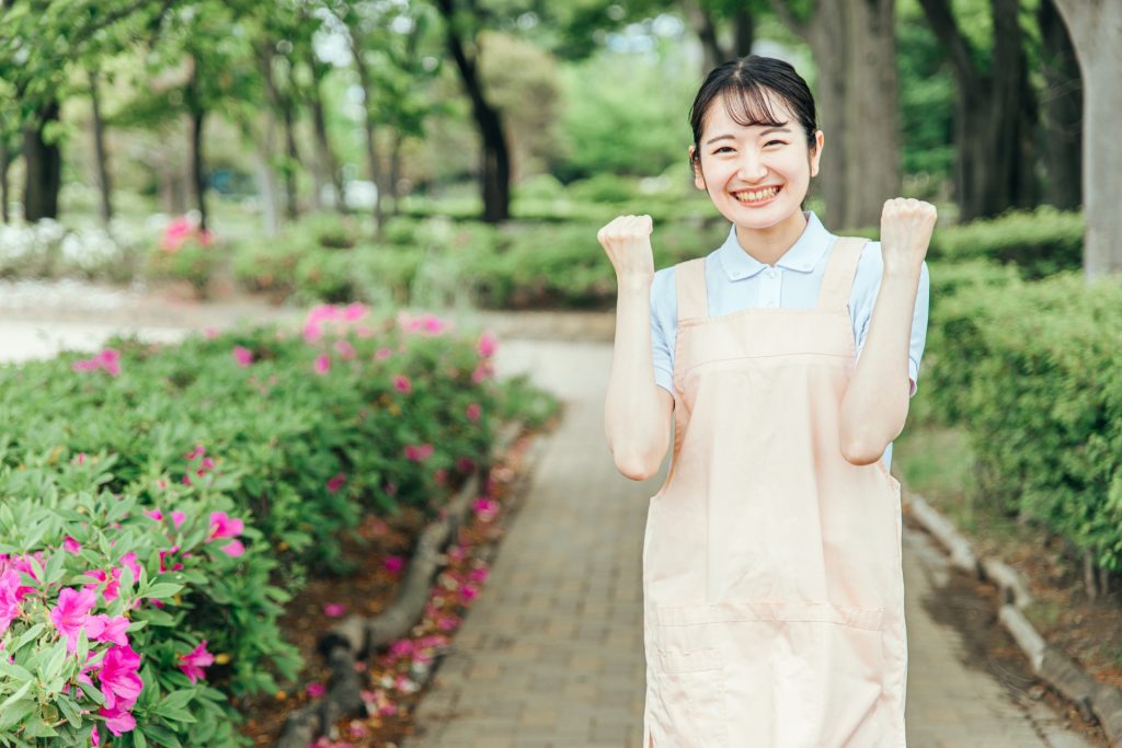 介護職は資格なし未経験でも働ける？無資格で手取りの給料はいくら？